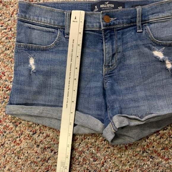 Hollister Medium Wash Distressed Ripped Low Rise Cuffed Midi Shorts Size 5/27 - Picture 14 of 14